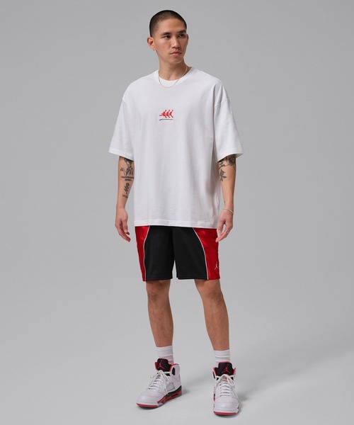 JORDAN BRAND（ジョーダンブランド）の「JORDAN BRAND M J FLT GFX OVSZ SS CREW / ジョーダン ブランド ジョーダン FLT GFX OVSZ ショートスリーブ クルー / NIKE【SP】（Tシャツ/カットソー・メンズ・ブラック/ホワイト・XXL/XL/L/M/S）」の3枚目の写真