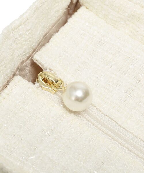 Maison de FLEUR（メゾンドフルール）の「ツイードフリルハンドルスクエアトートバッグ（トートバッグ・レディース・ピンク/アイボリー/ブラック・FREE）」の16枚目の写真