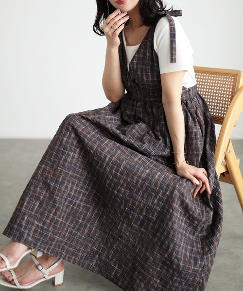 Ruwan yu(ルワンユー)の「チェック柄リボンショルダーVネックジャンパースカート【大きいサイズ対応】(ワンピース・レディース・ブラウン・L/LL/3L/4L)」の10枚目の写真