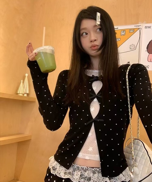 AsheKsha(アシクシャ)の「ブラックドットのタイトトップス(Tシャツ/カットソー・レディース・ブラック・M)」の10枚目の写真
