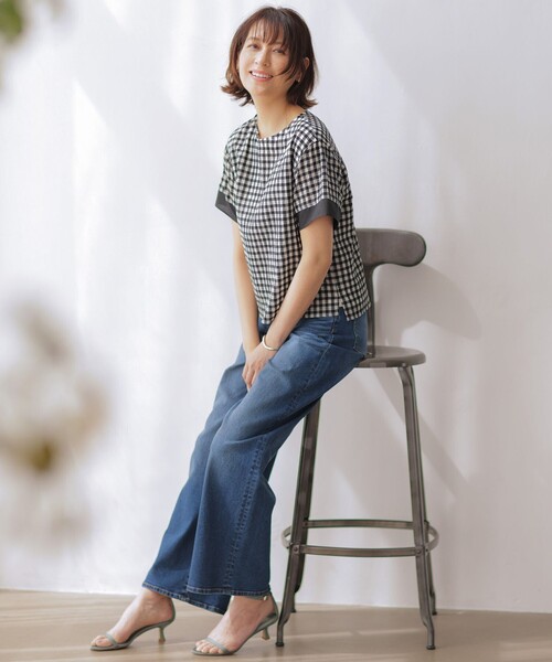 J.PRESS Ladies（J.プレス レディス）の「【一枚で着映え】シアーギンガム クルーネック カットソー（Tシャツ/カットソー・レディース・ブラック系/ブラック系3/アイボリー系・SMALL）」の4枚目の写真