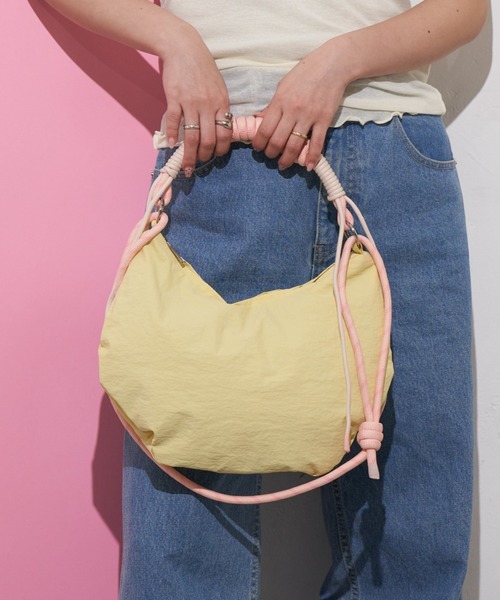 CIAOPANIC TYPY（チャオパニックティピー）の「:【WEB限定】撥水ナイロンハーフムーン2WAYBAG（ショルダーバッグ・レディース・チャコールグレー/サックスブルー/イエロー/アイボリー・ONE SIZE）」の8枚目の写真