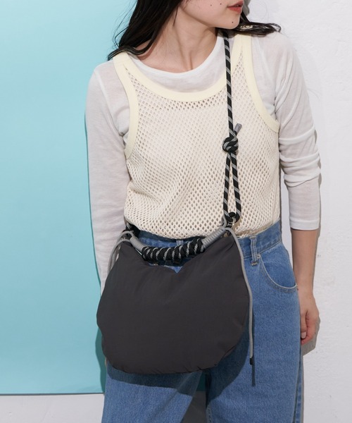 CIAOPANIC TYPY（チャオパニックティピー）の「:【WEB限定】撥水ナイロンハーフムーン2WAYBAG（ショルダーバッグ・レディース・チャコールグレー/サックスブルー/イエロー/アイボリー・ONE SIZE）」の10枚目の写真