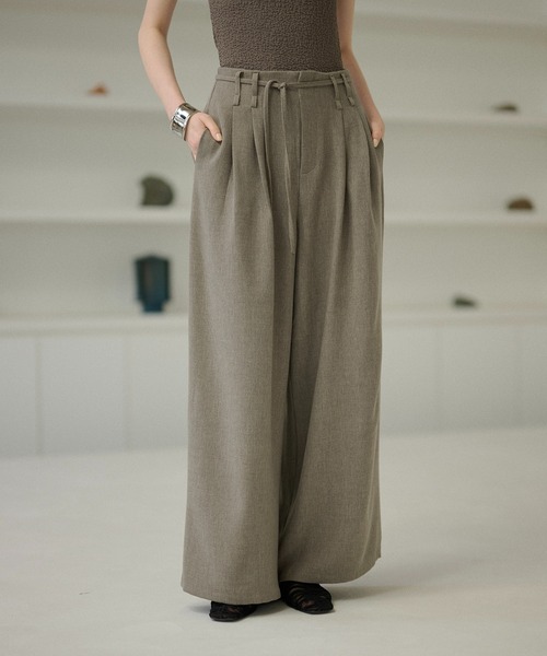 LAULEN（ローレン）の「double tuck belted wide pants /ダブルタック共布ベルト付きワイドパンツ（スラックス・レディース・アイボリー/チャコールグレー/ベージュ・S/M）」の8枚目の写真