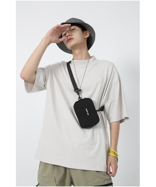 tokohana(トコハナ)の「ショルダーバッグ サコッシュ スマホショルダー メンズ レディース ミニバッグ(ボディバッグ/ウエストポーチ・レディース・ブラック/ブルー/グリーン/グリーン系その他・FREE)」の5枚目の写真