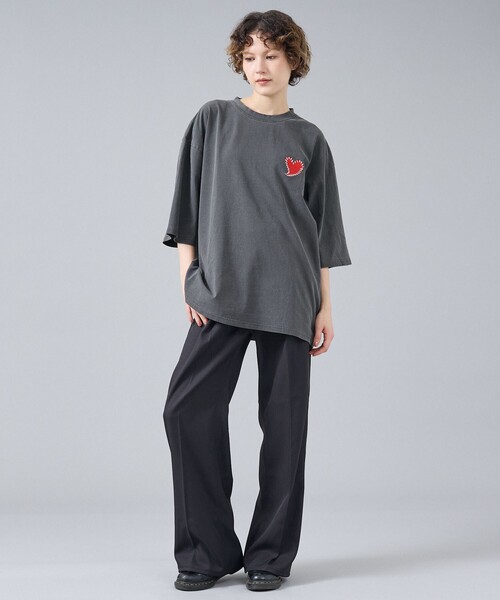 Revo.(レボ)の「【Revo. / レヴォ】TH-3786-A ハートエンブロイ ピグメント加工 半袖Tシャツ / ユニセックス(Tシャツ/カットソー・メンズ・ブラック系その他/ブラック系その他2・フリー)」の3枚目の写真