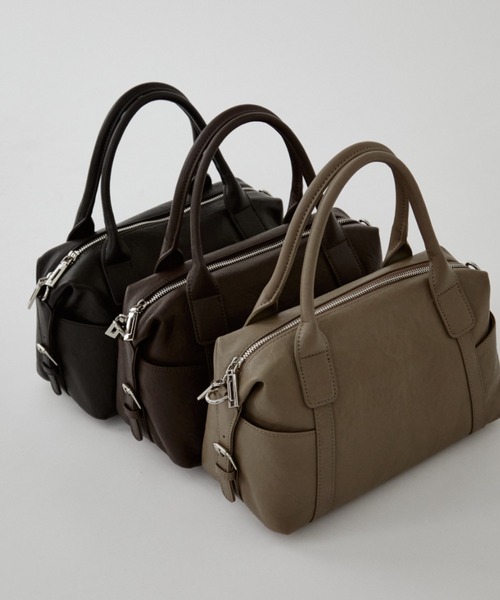 arholiday.standard(エーアールホリデースタンダード)の「2way real leather medium boston bag / 2wayリアルレザーミドルボストンバッグ(ボストンバッグ・レディース・ブラウン/ブラック/グレイッシュベージュ・FREE)」の3枚目の写真