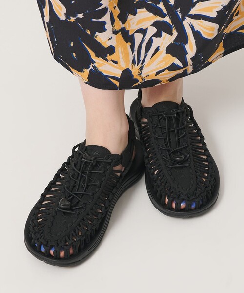 KEEN(キーン)の「<KEEN>ウィメンズ UNEEK サンダル(サンダル・レディース・ブラック・23cm/24cm/23.5cm/24.5cm/25cm)」の15枚目の写真