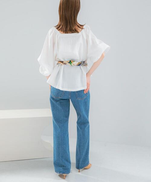 URBAN RESEARCH ROSSO WOMEN(アーバンリサーチ ロッソ)の「キュプラリネンオフショル2WAYブラウス(シャツ/ブラウス・レディース・ネイビー/ホワイト・FREE)」の14枚目の写真