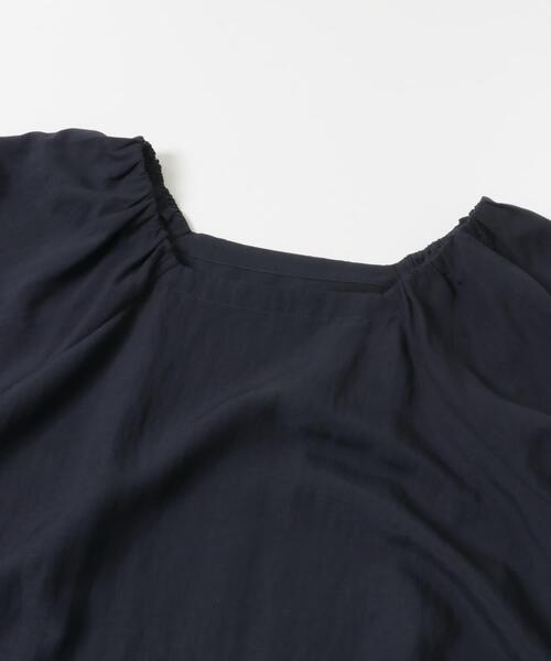 URBAN RESEARCH ROSSO WOMEN(アーバンリサーチ ロッソ)の「キュプラリネンオフショル2WAYブラウス(シャツ/ブラウス・レディース・ネイビー/ホワイト・FREE)」の22枚目の写真