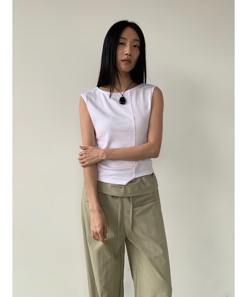 Didot.showroom（ディドット ショールーム）の「アンバランスボートネックタンク（タンクトップ・レディース・グレー/アイボリー/ブラック・FREE）」の6枚目の写真