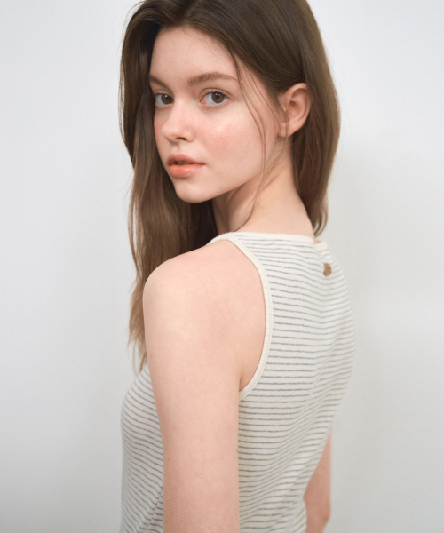 WEDNESDAYOASISFORWOMEN(ウェンズデー オアシス フォー ウーマン)の「シアピンストライプスリーブレス_IVORY(W25-TP27)(Tシャツ/カットソー・レディース・アイボリー・OS)」の3枚目の写真