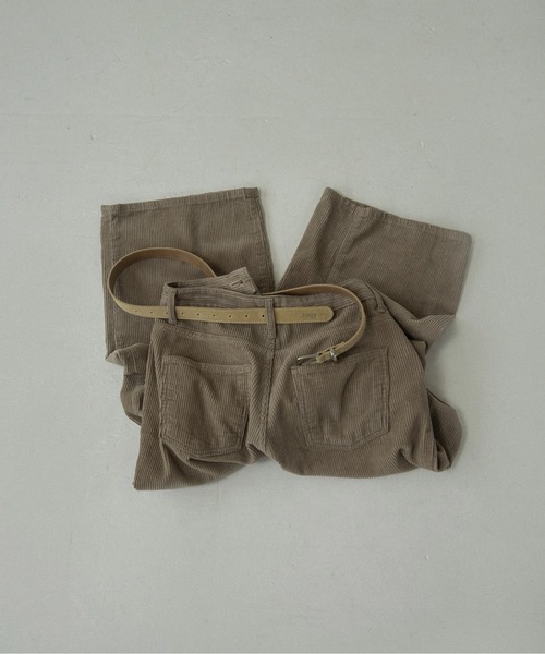 lawgy(ラウジー)の「brushed simple buckle square belt / ブラッシュドシンプルバックルスクエアベルト(ベルト・レディース・ブラック/ライトベージュ・FREE)」の7枚目の写真
