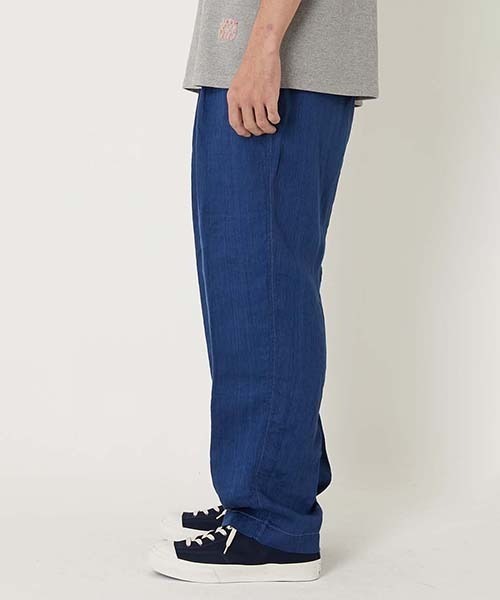 BLUE BLUE(ブルーブルー)の「ハイカウントインディゴリネン ツイルイージーパンツ(スラックス・メンズ・インディゴブルー・M/S/L)」の3枚目の写真