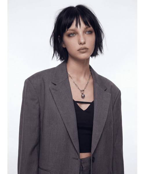 TAJEN:T(タジェント)の「【TAJEN:T】BACK OPEN TAILORED JACKET/バックオープンテーラードジャケット(テーラードジャケット・レディース・ブラック/グレー・2/1)」の2枚目の写真