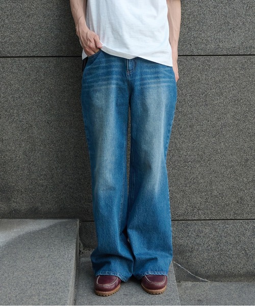 Perushu(ペルーシュ)の「VINTAGE WASHED BOOTSCUT DENIM/ヴィンテージ ウォッシュド ブーツカット デニム(デニムパンツ・メンズ・インディゴブルー/ブラック・LARGE/MEDIUM/SMALL)」の1枚目の写真