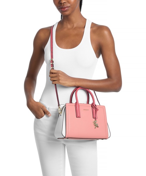 MICHAEL KORS（マイケルコース）の「LAILA カラーブロック ぺブルレザー サッチェル スモール（ハンドバッグ・レディース・ピンク系その他・FREE）」の2枚目の写真