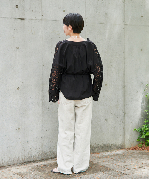 VERMEIL par iena(ヴェルメイユパーイエナ)の「シフリー刺繍ブラウス(シャツ/ブラウス・レディース・ホワイト/ブラック・FREE)」の6枚目の写真
