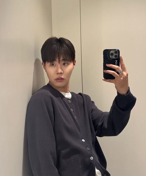 MISEKISEOUL MEN(ミセキソウルメンズ)の「Dual knit cardigan CHARCOAL(カーディガン/ボレロ・メンズ・その他・1/2)」の4枚目の写真
