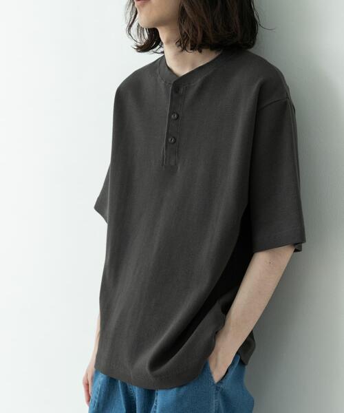 URBAN RESEARCH Sonny Label(アーバンリサーチサニーレーベル)の「ワッフルヘンリーネックTシャツ(Tシャツ/カットソー・メンズ・チャコールグレー/ブルー系その他/ホワイト・MEDIUM/LARGE)」の2枚目の写真