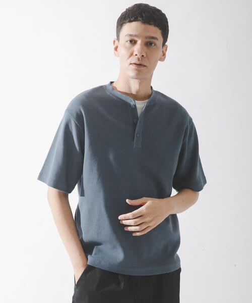 URBAN RESEARCH Sonny Label(アーバンリサーチサニーレーベル)の「ワッフルヘンリーネックTシャツ(Tシャツ/カットソー・メンズ・チャコールグレー/ブルー系その他/ホワイト・MEDIUM/LARGE)」の5枚目の写真