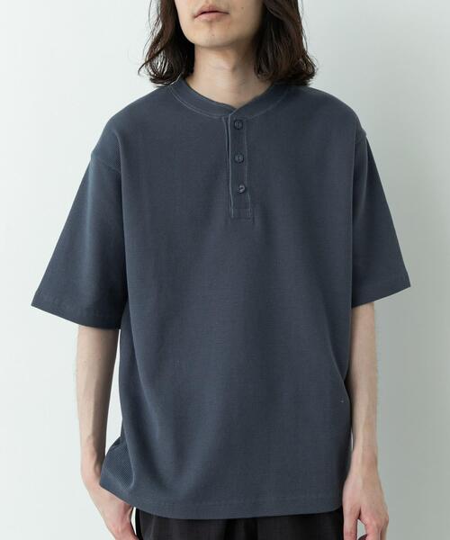 URBAN RESEARCH Sonny Label(アーバンリサーチサニーレーベル)の「ワッフルヘンリーネックTシャツ(Tシャツ/カットソー・メンズ・チャコールグレー/ブルー系その他/ホワイト・MEDIUM/LARGE)」の11枚目の写真