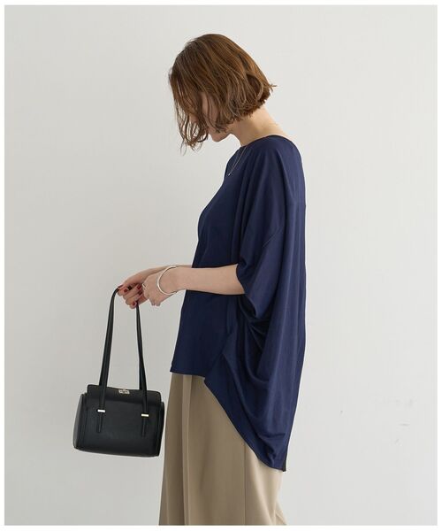 YECCA VECCA(イェッカヴェッカ)の「異素材切替バックデザインプルオーバー(Tシャツ/カットソー・レディース・ネイビー/オフホワイト/カーキ・FREE)」の15枚目の写真