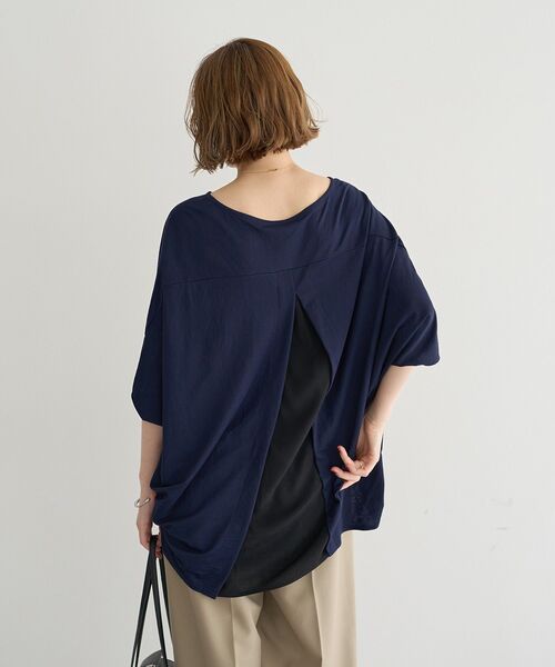 YECCA VECCA(イェッカヴェッカ)の「異素材切替バックデザインプルオーバー(Tシャツ/カットソー・レディース・ネイビー/オフホワイト/カーキ・FREE)」の18枚目の写真
