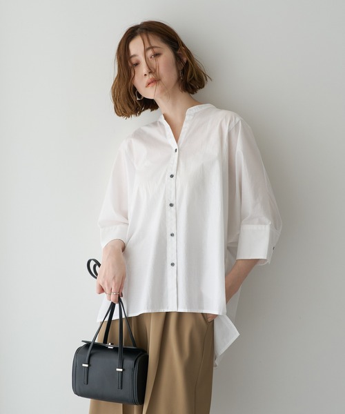 YECCA VECCA(イェッカヴェッカ)の「ペーパータッチドルマンシャツ(シャツ/ブラウス・レディース・ブルー/オフホワイト/ネイビー・FREE)」の2枚目の写真