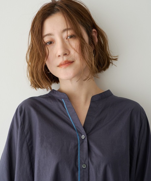 YECCA VECCA(イェッカヴェッカ)の「ペーパータッチドルマンシャツ(シャツ/ブラウス・レディース・ブルー/オフホワイト/ネイビー・FREE)」の18枚目の写真
