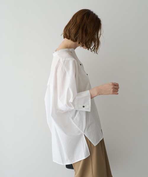 YECCA VECCA(イェッカヴェッカ)の「ペーパータッチドルマンシャツ(シャツ/ブラウス・レディース・ブルー/オフホワイト/ネイビー・FREE)」の9枚目の写真