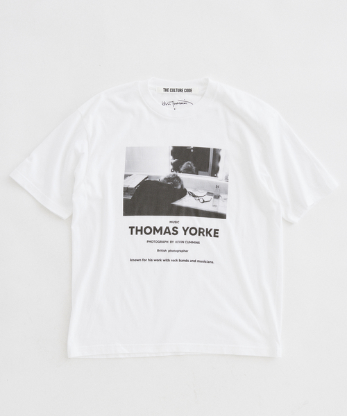 JOURNAL STANDARD relume（ジャーナルスタンダード　レリューム）の「《追加》【THE CULTURE CODE】レディオヘッド by Kevin Cummins フォトTシャツ（Tシャツ/カットソー・メンズ・ホワイト/ブラック/ブラック系その他/ホワイト系その他・MEDIUM/LARGE）」の3枚目の写真