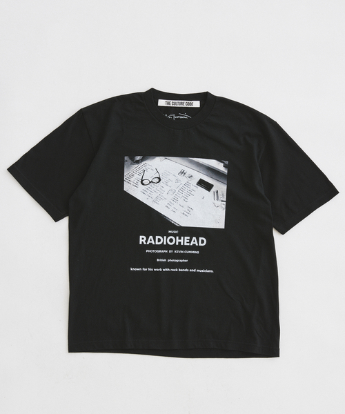 JOURNAL STANDARD relume（ジャーナルスタンダード　レリューム）の「《追加》【THE CULTURE CODE】レディオヘッド by Kevin Cummins フォトTシャツ（Tシャツ/カットソー・メンズ・ホワイト/ブラック/ブラック系その他/ホワイト系その他・MEDIUM/LARGE）」の4枚目の写真