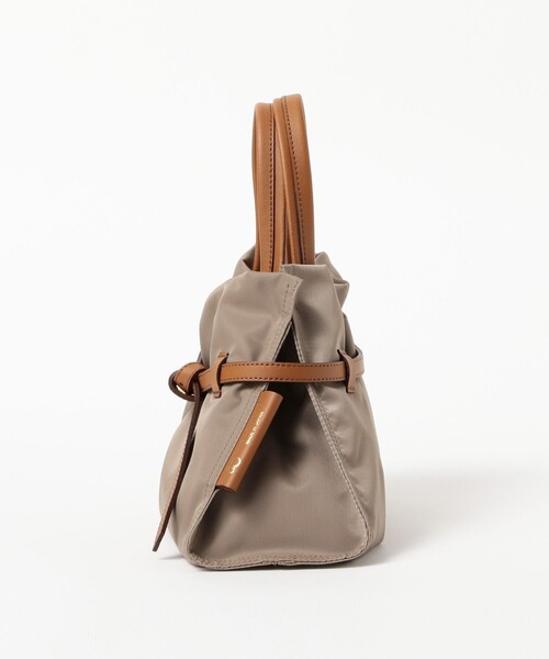 Demi-Luxe BEAMS（デミルクス ビームス）の「VIOLAd’ORO / BIANCA クロア ナイロン トートバッグ S（トートバッグ・レディース・ブラック系その他4/ブラック/チャコールグレー/カーキ/ブラウン系その他4・ONE SIZE）」の19枚目の写真