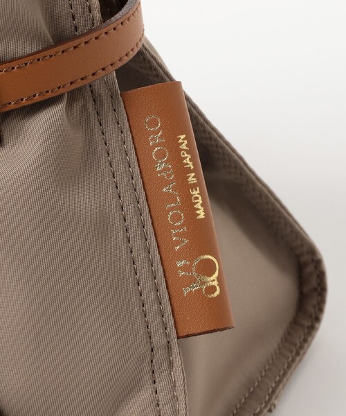 Demi-Luxe BEAMS（デミルクス ビームス）の「VIOLAd’ORO / BIANCA クロア ナイロン トートバッグ S（トートバッグ・レディース・ブラック系その他4/ブラック/チャコールグレー/カーキ/ブラウン系その他4・ONE SIZE）」の22枚目の写真