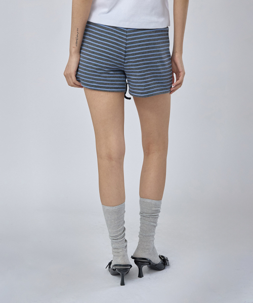 RENSE(レンセ)の「Stripe Micro Shorts Charcoal(その他パンツ・レディース・その他・OS)」の2枚目の写真