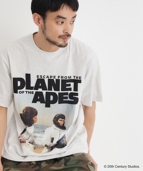 Right-on（ライトオン）の「【Right-on別注】ムービープリントTシャツ（Tシャツ/カットソー・レディース・ホワイト系1/チャコール/チャコールグレー/ライトグレー/ホワイト/ライトブルー・06/05/04）」の4枚目の写真