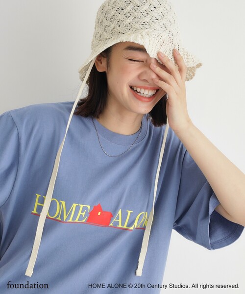 Right-on（ライトオン）の「【Right-on別注】ムービープリントTシャツ（Tシャツ/カットソー・レディース・ホワイト系1/チャコール/チャコールグレー/ライトグレー/ホワイト/ライトブルー・06/05/04）」の6枚目の写真