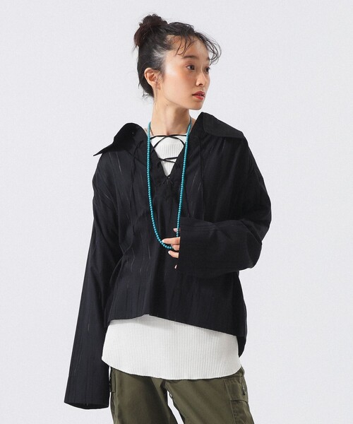 BEAMS BOY(ビームスボーイ)の「ドビー ストライプ スモック(シャツ/ブラウス・レディース・オフホワイト/ブラック・2/0/1)」の2枚目の写真