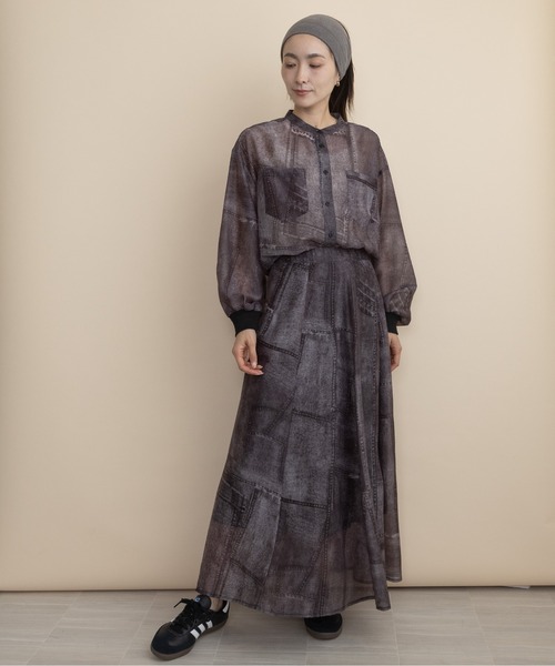 lodie(ロディ)の「【セットアップ可】デニム風シアープリント マキシスカート(スカート・レディース・ネイビー/ブラック・FREE)」の10枚目の写真