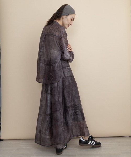 lodie(ロディ)の「【セットアップ可】デニム風シアープリント マキシスカート(スカート・レディース・ネイビー/ブラック・FREE)」の16枚目の写真