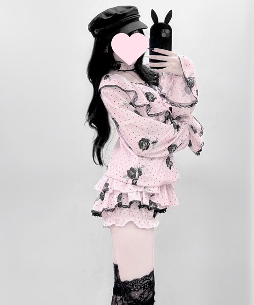 OLIVE des OLIVE(オリーブデオリーブ)の「【インフルエンサー企画】miko rose blouse(シャツ/ブラウス・レディース・ピンク/ブラック・FREE)」の13枚目の写真