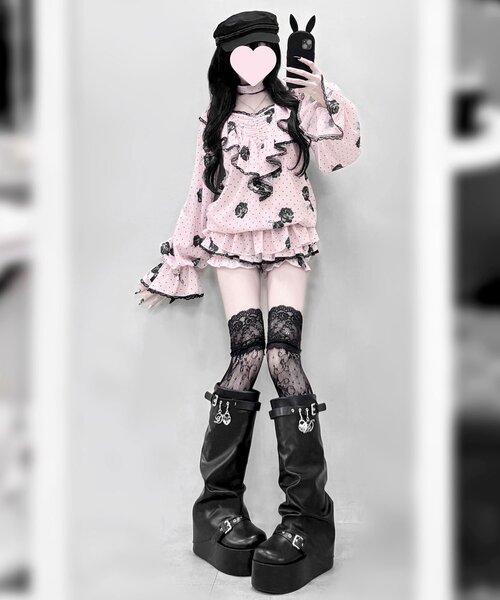 OLIVE des OLIVE(オリーブデオリーブ)の「【インフルエンサー企画】miko rose blouse(シャツ/ブラウス・レディース・ピンク/ブラック・FREE)」の14枚目の写真
