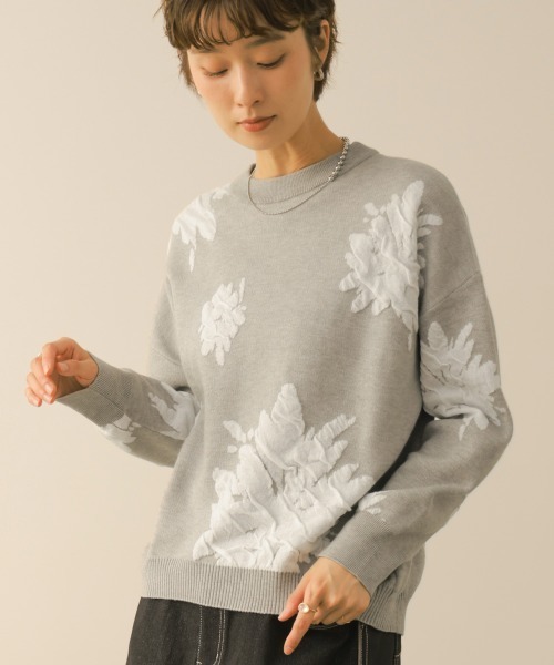 Bou Jeloud(ブージュルード)の「フラワージャガード柄ニットプルオーバー(Tシャツ/カットソー・レディース・グリーン/グレー/ブラック・FREE)」の2枚目の写真