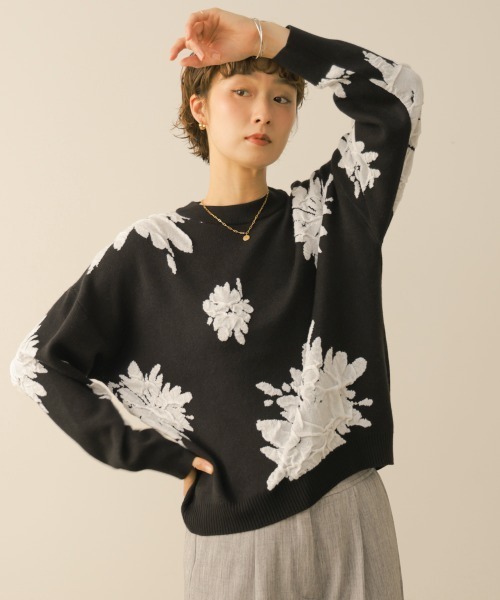 Bou Jeloud(ブージュルード)の「フラワージャガード柄ニットプルオーバー(Tシャツ/カットソー・レディース・グリーン/グレー/ブラック・FREE)」の1枚目の写真
