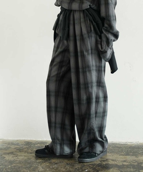 SOLAMONAT LARME（ソラモナラーム）の「ネルチェックパンツ（その他パンツ・レディース・ブラウン/グレー・38）」の3枚目の写真