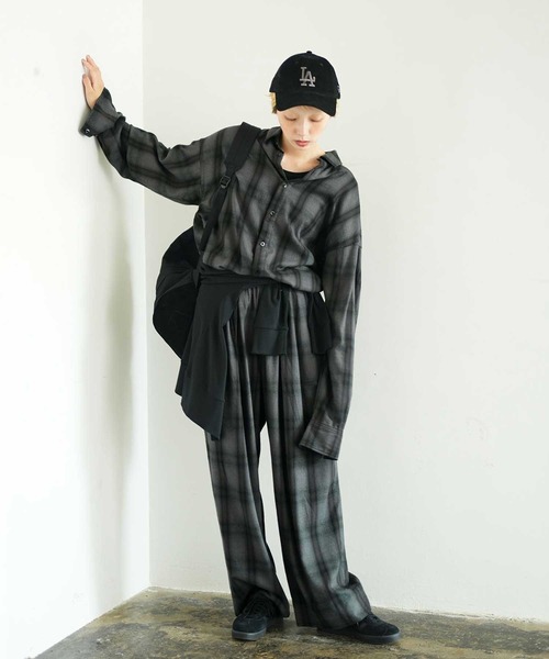 SOLAMONAT LARME（ソラモナラーム）の「ネルチェックパンツ（その他パンツ・レディース・ブラウン/グレー・38）」の4枚目の写真