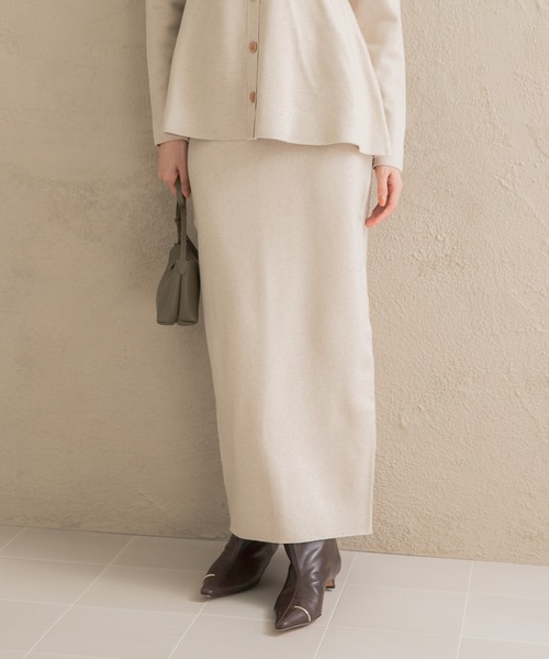 URBAN RESEARCH ROSSO WOMEN(アーバンリサーチ ロッソ)の「カシミヤシルク混ペプラムニットアップ(ニット/セーター・レディース・ブラック/ライトベージュ・FREE)」の12枚目の写真