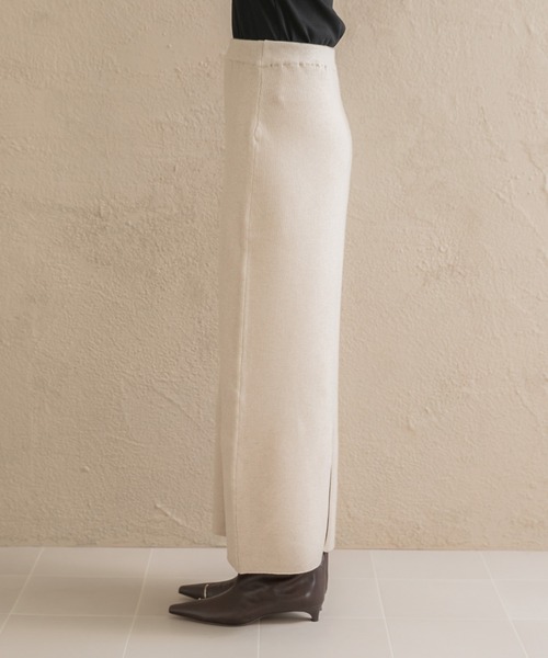 URBAN RESEARCH ROSSO WOMEN(アーバンリサーチ ロッソ)の「カシミヤシルク混ペプラムニットアップ(ニット/セーター・レディース・ブラック/ライトベージュ・FREE)」の21枚目の写真