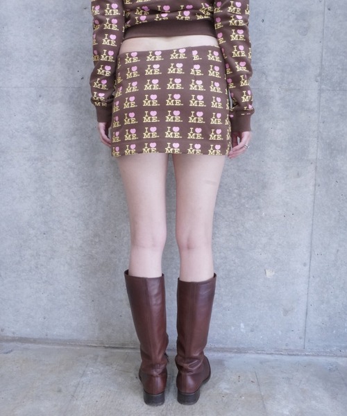 ASHLEY WILLIAMS(アシュリーウィリアムス)の「CHOCO I HEART ME MINI SKIRT(スカート・レディース・ブラウン・XS/S)」の6枚目の写真